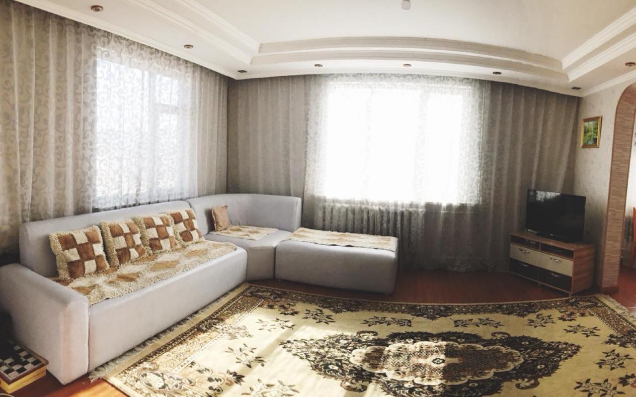 Bulbul Jamak Travel Hostel ウルギー エクステリア 写真