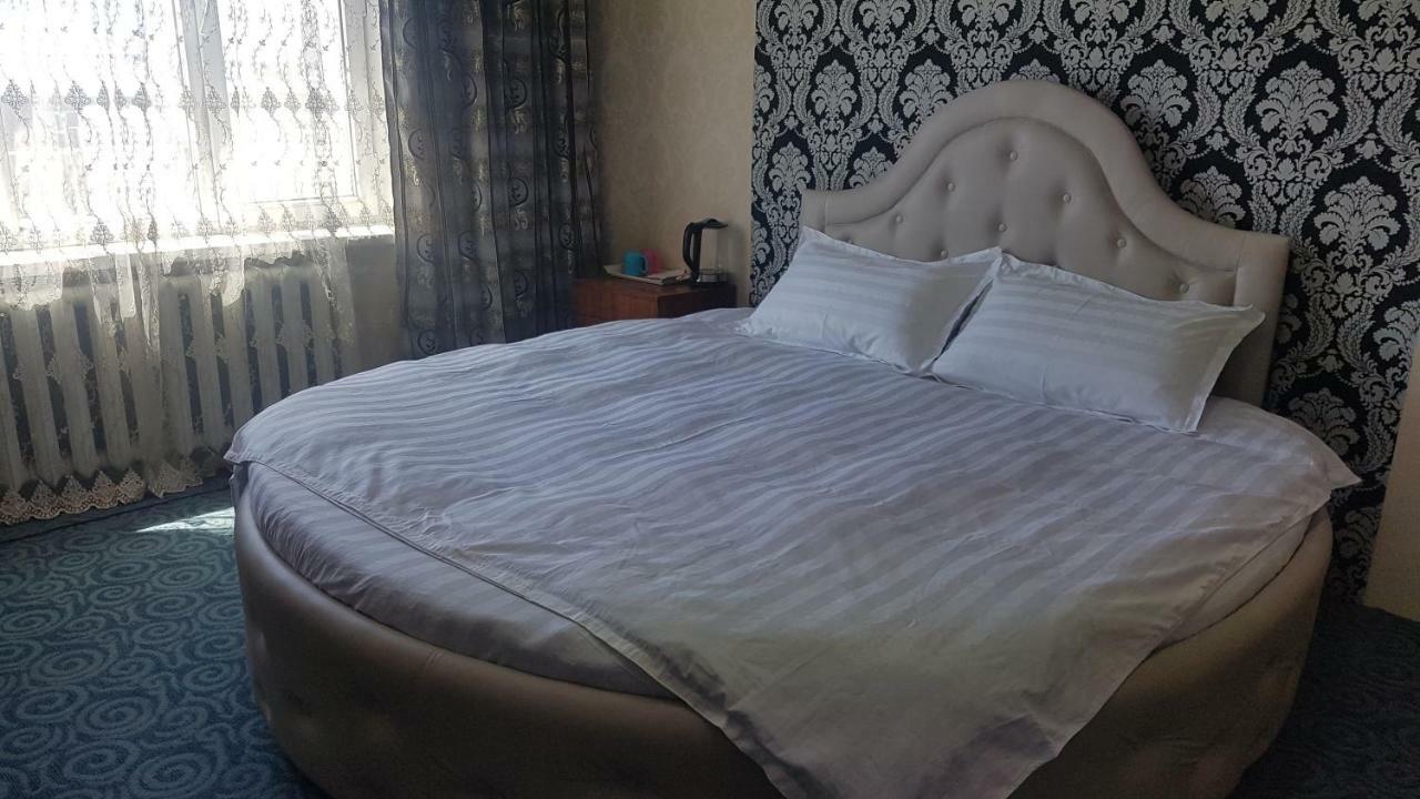 Bulbul Jamak Travel Hostel ウルギー エクステリア 写真