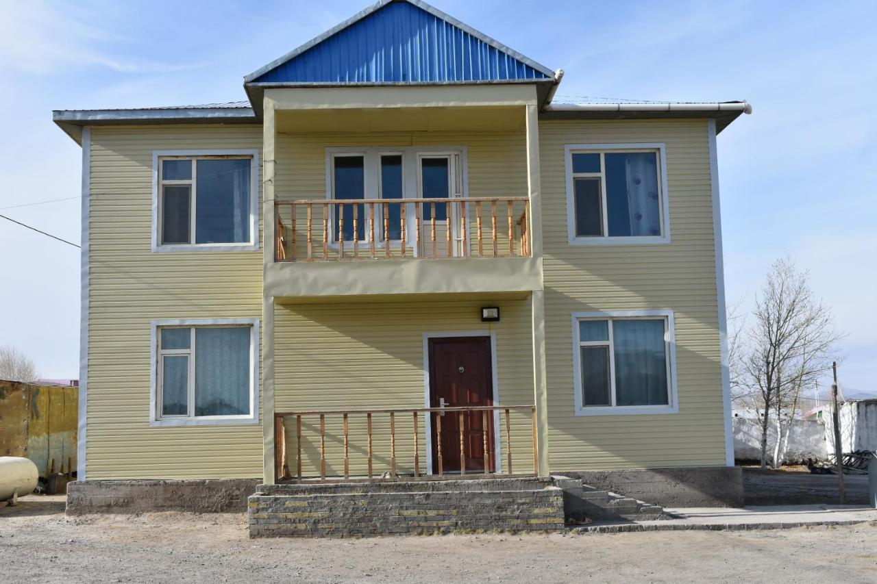 Bulbul Jamak Travel Hostel ウルギー エクステリア 写真